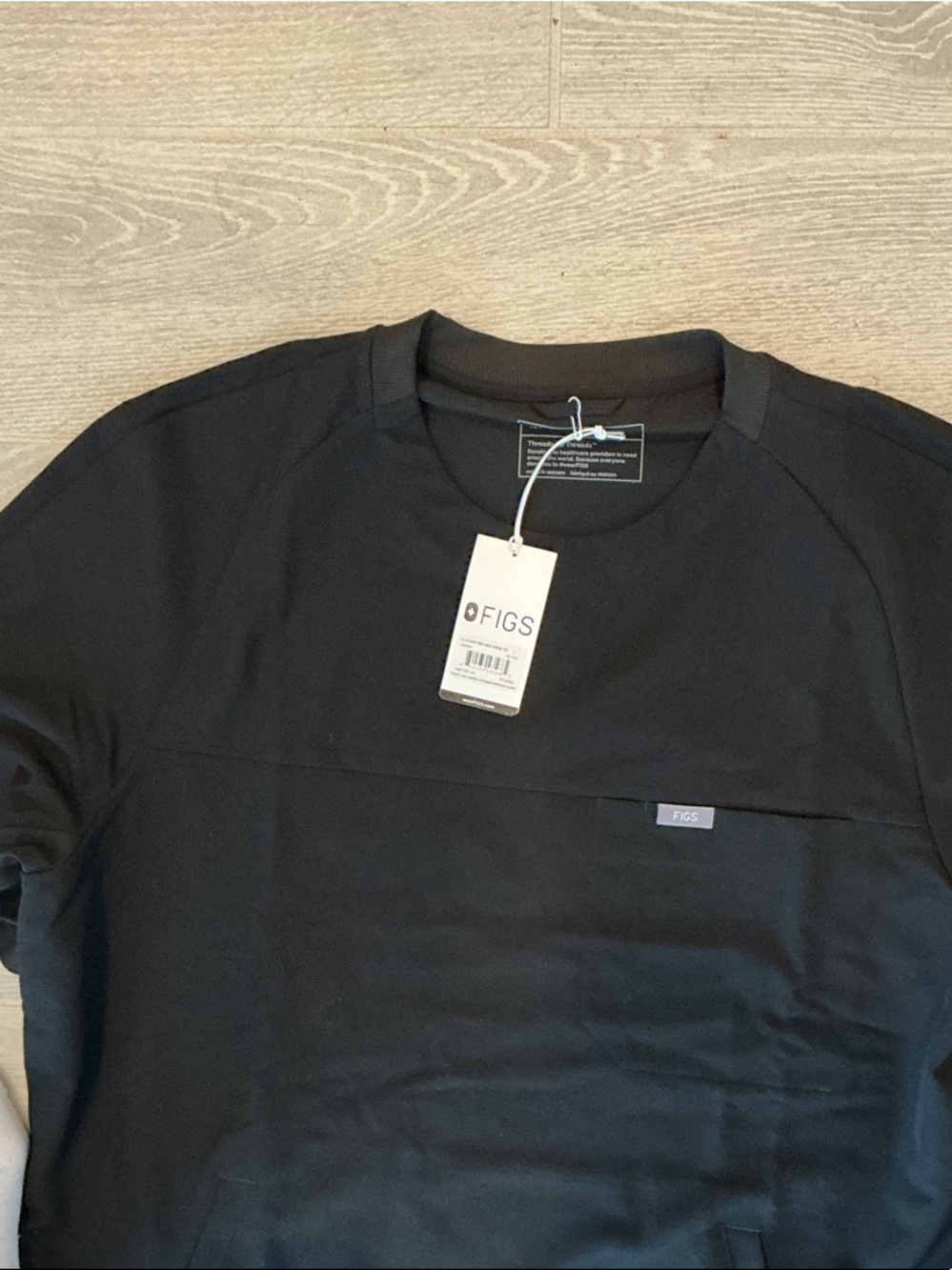 FIGS Colmar Black Short Sleeve Crewneck Scrub Top Men’s Sz Large NWT - Picture 3 of 4